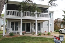 New to the rental world, professionally remodeled, fantastic location in Dewey Beach! 5 Bedroom Sleeps 16